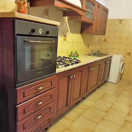 Apartment 77 - Iun R4800